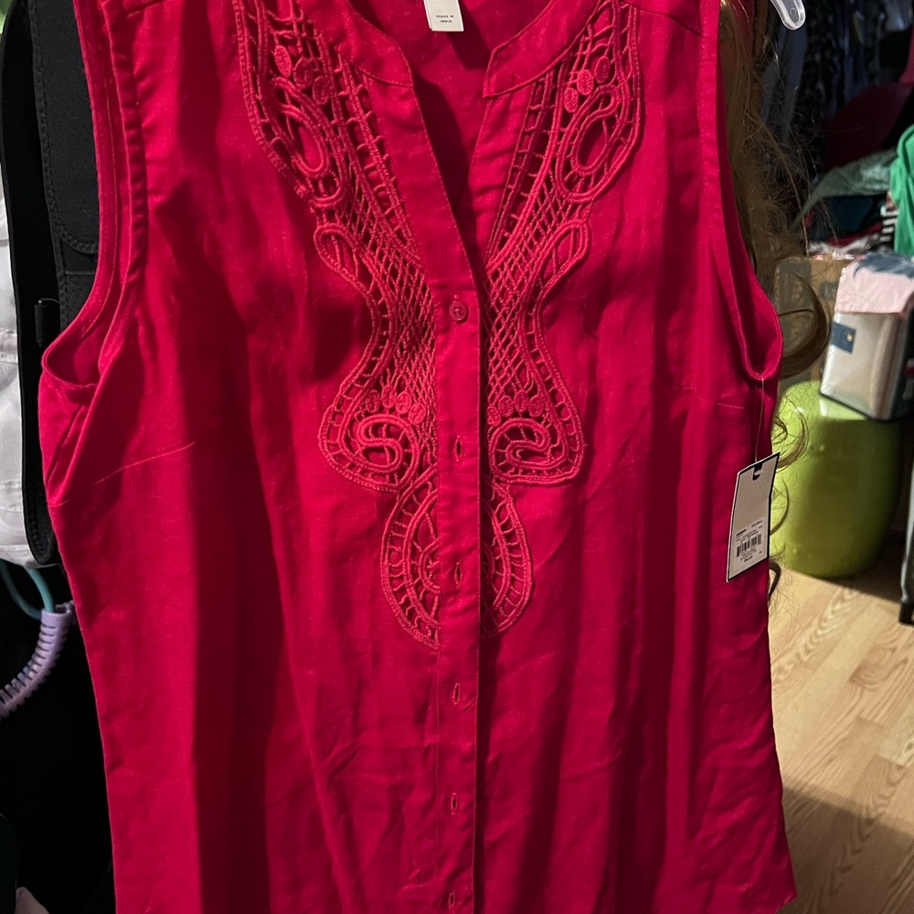 Women's Sleeveless Red Top